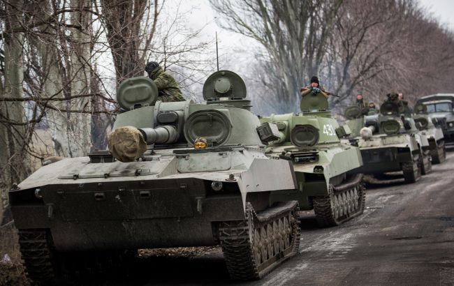 На полигонах боевиков на Донбассе фиксируют сотни единиц военной техники