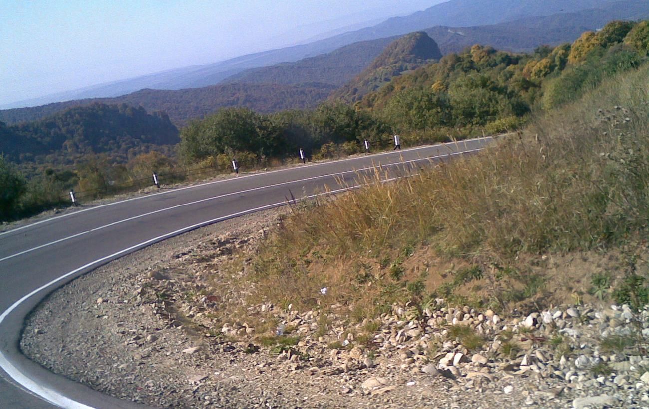 In Georgia, a car with tourists crashed off a cliff