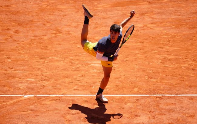 Алькарас выиграл у Зиннера четырехчасовой полуфинал French Open