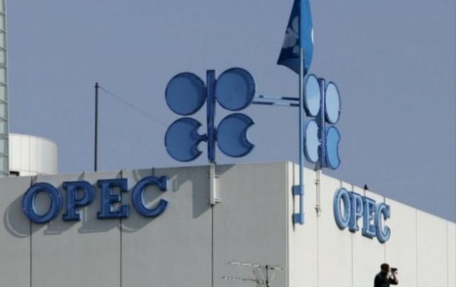 Цена нефтяной корзины ОПЕК впервые за 2 недели опустилась ниже 43,5 долл./барр