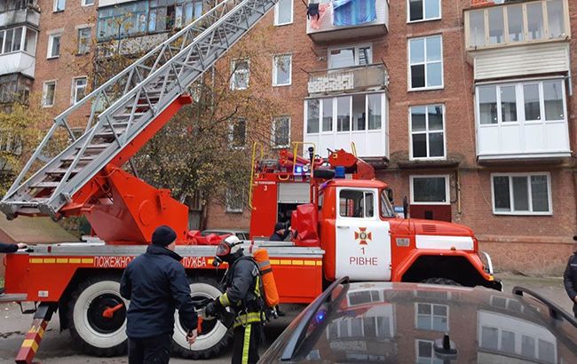 У Рівному через пожежу евакуювали жителів багатоповерхівки