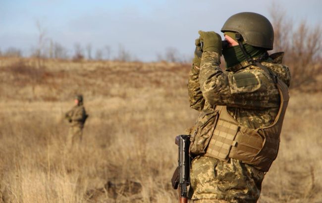 На Донбасі в результаті обстрілу та підриву автомобіля загинули двоє військових