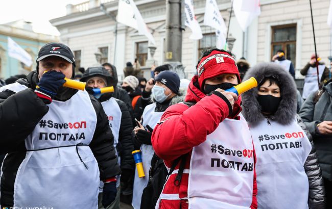 У Києві протестують під Радою, поліція перейшла на посилений режим
