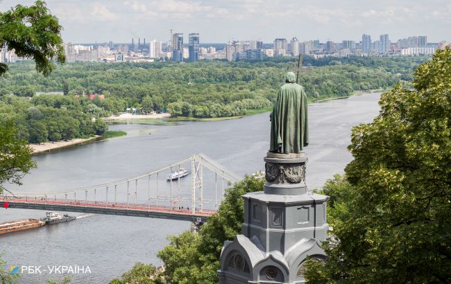 На вихідних прогнозують теплу весняну погоду: синоптики розповіли, де можливі дощі