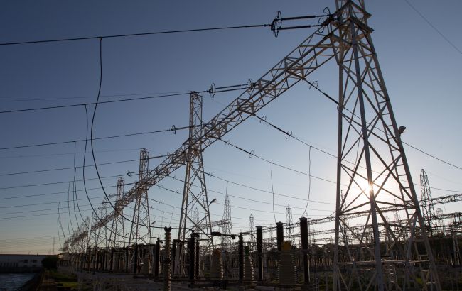 Енергетики відновили електропостачання уже 56% домівок у Київській області, - ДТЕК 