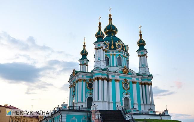 Поліція відкрила справу за фактом нападу на Андріївську церкву