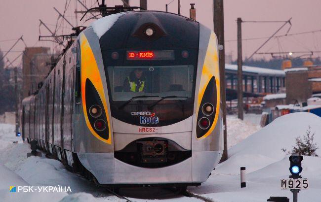 Не через погоду. УЗ повідомляє про затримку поїздів: у чому причина