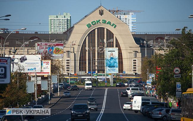 Информация о минировании Центрального ж/д вокзала в Киеве не подтвердилась