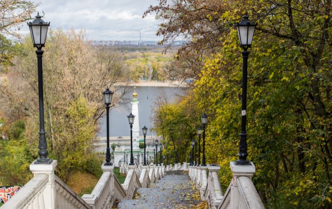 Завтра в Україні очікуються дощі