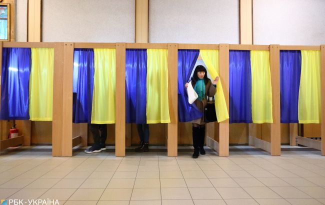Сьогодні в Україні "день тиші" перед місцевими виборами