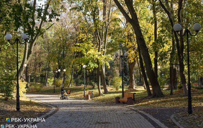 Ниже климатической нормы: синоптики подвели итоги холодного сентября в Киеве