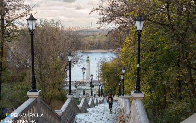 Солнечно и прохладно: какой будет погода сегодня в Украине