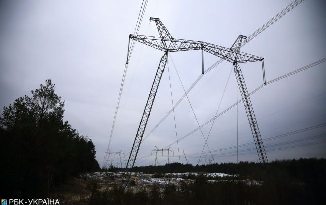 У Донецькій області реконструюють 114 км ліній електропередачі до кінця року