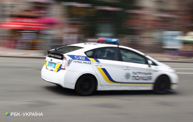 В Луцьку жінка викликала поліцію, бо сусід видалив її із чату у соцмережі