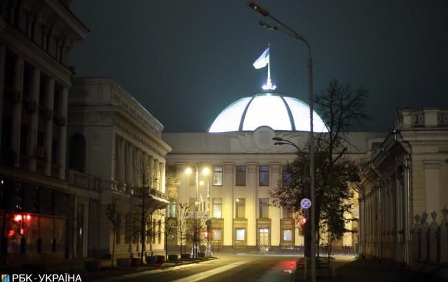 Парламентский комитет рассмотрит проект закона о введении военного положения