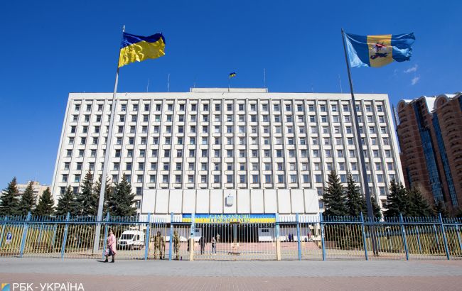 Суд зобов’язав ЦВК зареєструвати Давиденко кандидатом у депутати у 208 окрузі