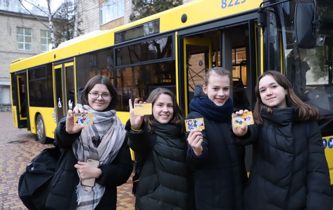 З 1 березня у Києві подорожчають Е-учнівські. Батьків закликають прискорити оформлення