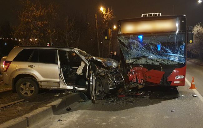 У Харкові сталася ДТП з автобусом: багато постраждалих (фото)