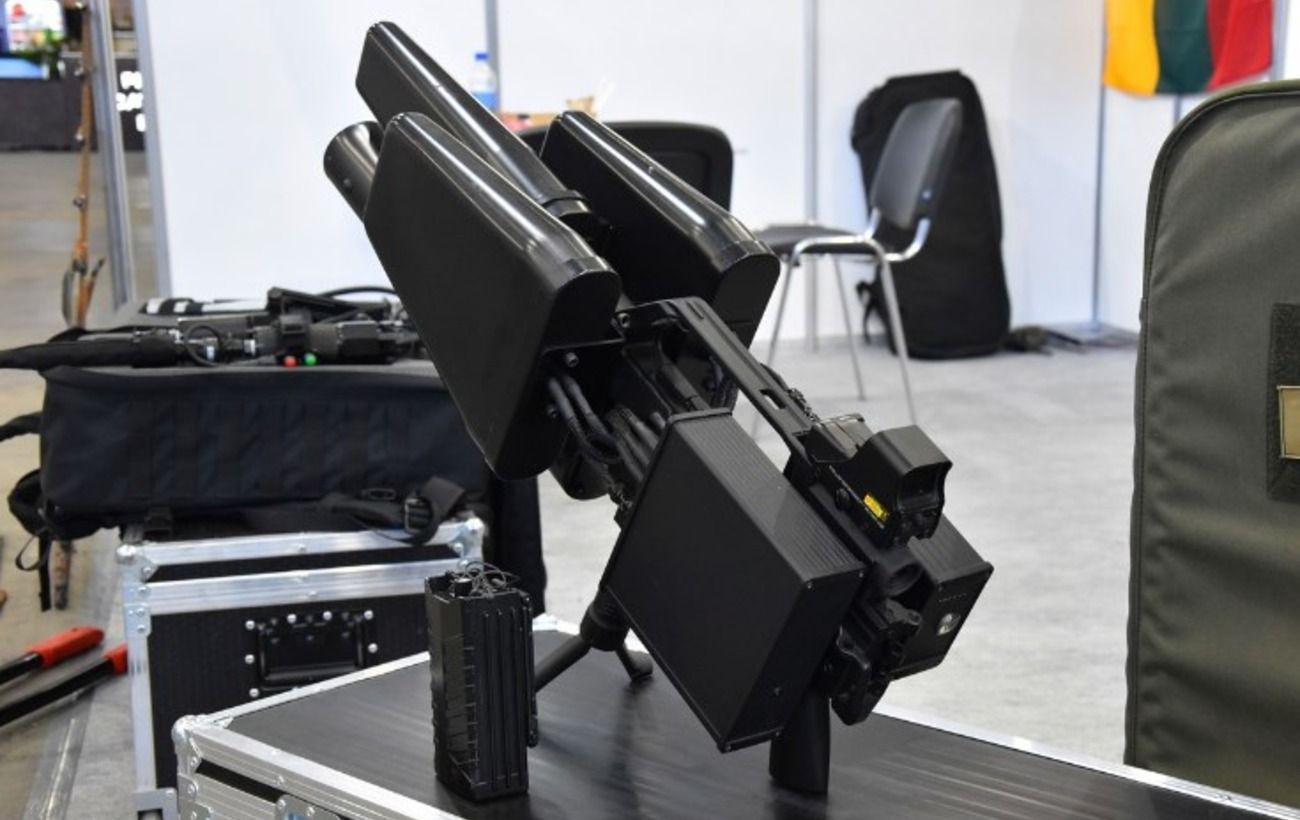 Lithuania will give Ukraine a batch of anti-drone guns EDM4S Sky Wiper