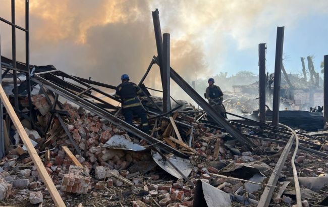 Поліція показала перші хвилини після російського удару по Кривому Рогу