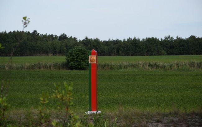 Гастрономічна атака. Білоруські прикордонники спробували "подружитися" з ДПСУ за допомогою горілки