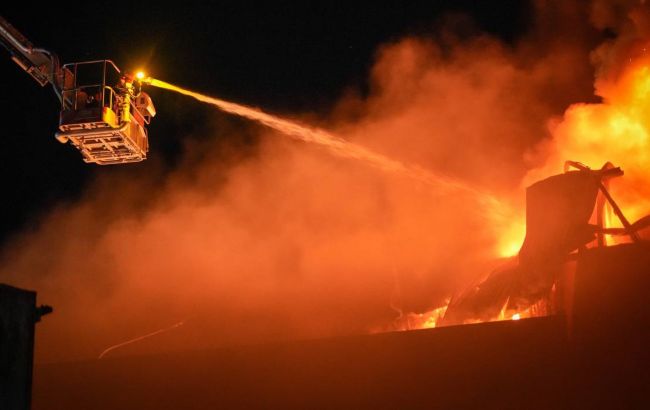 Поліція показала відео з місця російського обстрілу Одеси вночі