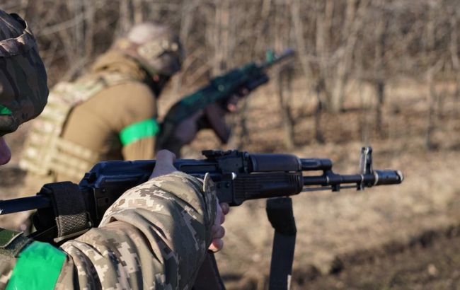 Оккупанты попытались прорвать оборону ВСУ вблизи Бахмута, но понесли немалые потери