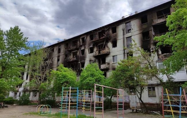 Будинки палають один за одним. Через обстріли Луганської області загинули мінімум 5 людей