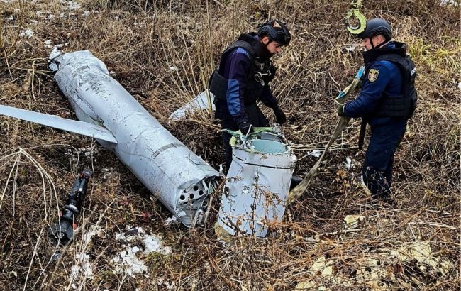 У Києві сапери вилучили уламки російської ракети Х-55 (фото)