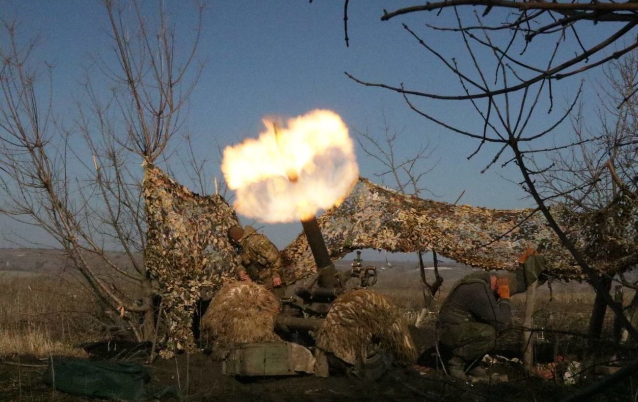 Ukrainian Paratroopers Overcome and Seize Russian Federation Positions.