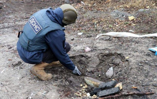 В Ирпене обнаружили и обезвредили артиллерийский снаряд