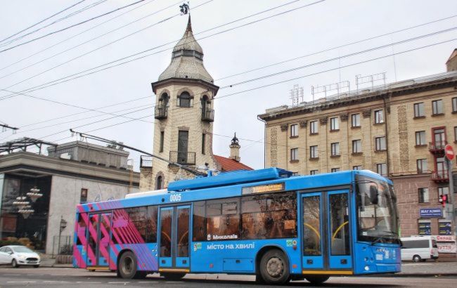 У Миколаєві оголошена повітряна тривога: над містом можуть кружляти винищувачі РФ