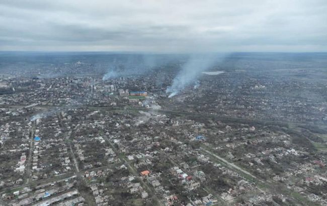 В ВСУ показали, как выглядит Бахмут после месяцев интенсивных российских атак (фото)