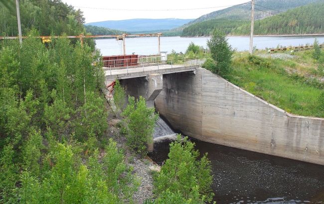 У Челябінській області прорвало дамбу: вода затопила будинки росіян (відео)