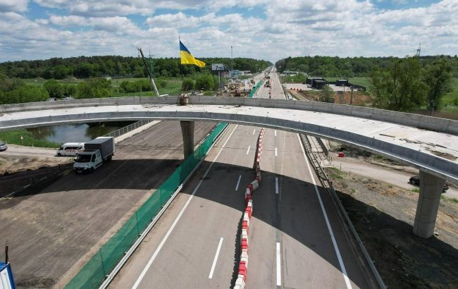 Житомирську трасу відкрили для вантажних автомобілів