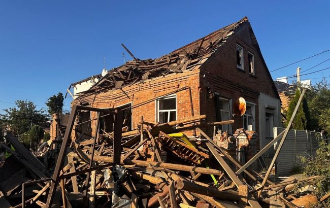 Авіаудар по Харкову: з'явилися фото та відео наслідків обстрілу