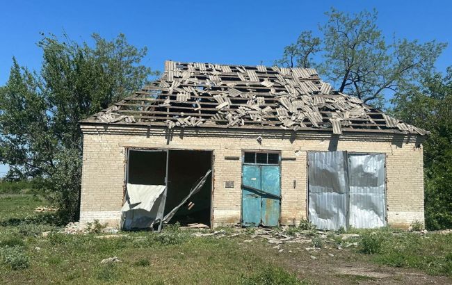Оккупанты обстреляли Калиново в Донецкой области: есть жертва и раненые (фото)