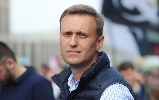 В Москве судят Навального. Возле здания суда начались задержания