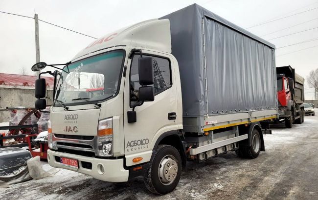 Доставка грузов на электротяге: в Украине продан первый электрический грузовик
