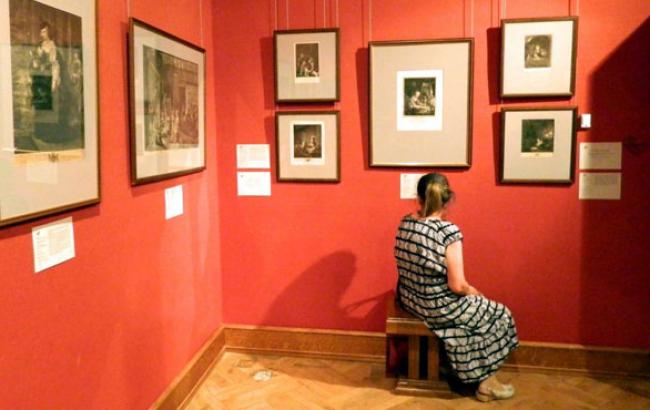 Київський музей запросив любителів селфі на фотосесію з мистецтвом