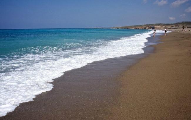 Кипрский банк выпустит водостойкие платежные браслеты для пляжников