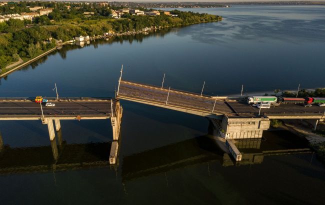 У Миколаєві розведуть мости. Жителів закликають оперативно повернутися додому