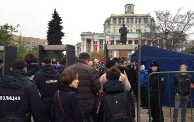 У центрі Москви зібралися учасники мітингу проти дій РФ в Сирії