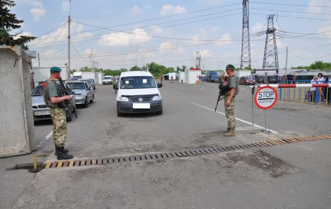 КПВВ на Донбассе за сутки пересекли почти 40 тыс. человек