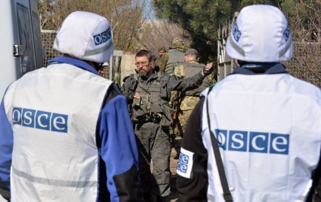 Спостерігачі ОБСЄ на два дні покинули базу в Світлодарську через обстріли