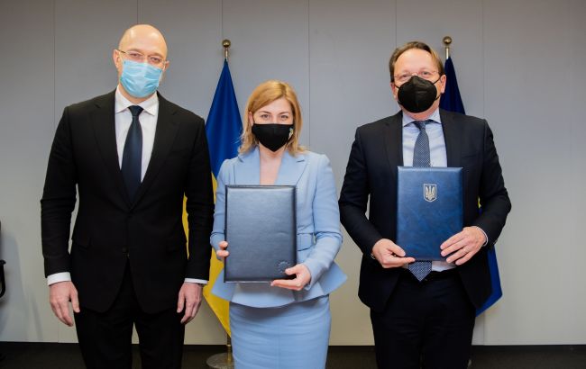 Українських держслужбовців будуть відправляти на курси в ЄС