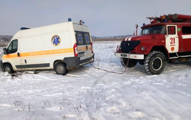 Снегопады в Украине: за сутки на дорогах травмировались 75 человек