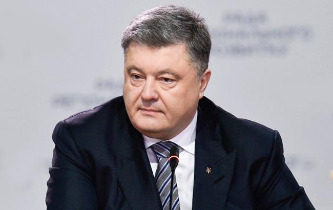 Порошенко анонсировал передачу очередной партии танков на передовую