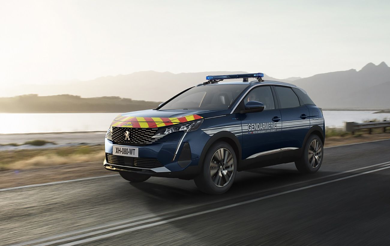 Гибридные кроссоверы Peugeot 3008 Hybrid поступят на вооружение жандармов  Франции | РБК-Україна