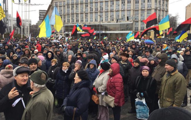 Марш у Києві: близько 5 тис. активістів зібрались на Європейській площі